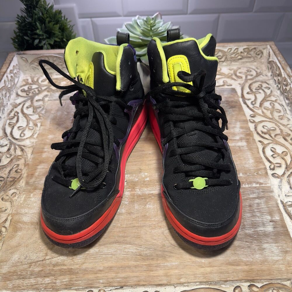 Jordan’s Nike Jordan Retro 2013 Red / Purple 6.5